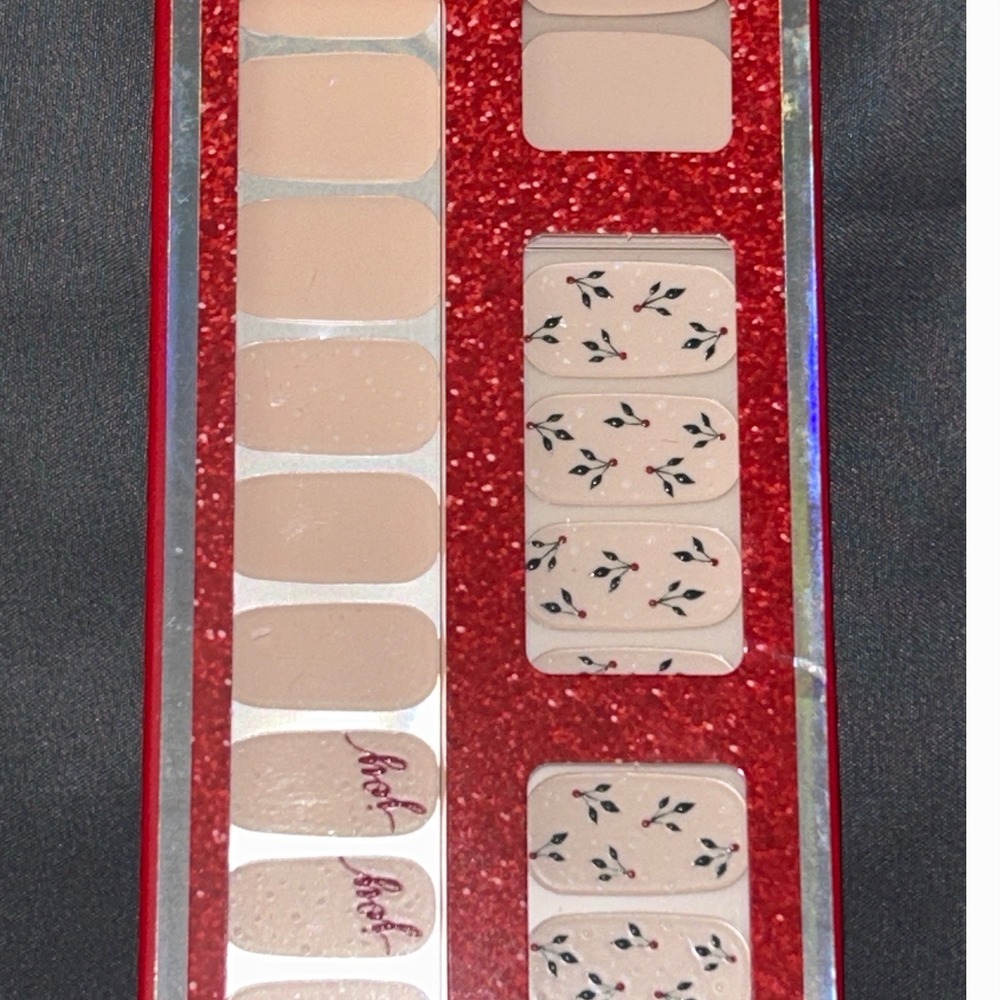 Dashing Diva Gloss Ultra Shine Gel Nail Strips Joy To The Girl‎ Holiday 32ct